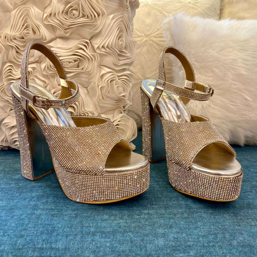 Gigi Silver Trendy Block Heels for Anytime Party Gigi Silver Trendy Block Heels for Anytime Party