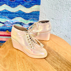 Sneaker Wedges (light gold holographic) Sneaker Wedges (light gold holographic)