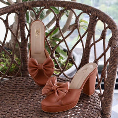 THE BOW I Tan Block Heels I Tiesta Shoes THE BOW I Tan Block Heels I Tiesta Shoes