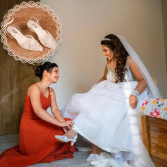 Crescent (Bridal white) (Pearl and bead Pointy close Kitten Heel) Crescent (Bridal white) (Pearl and bead Pointy close Kitten Heel)