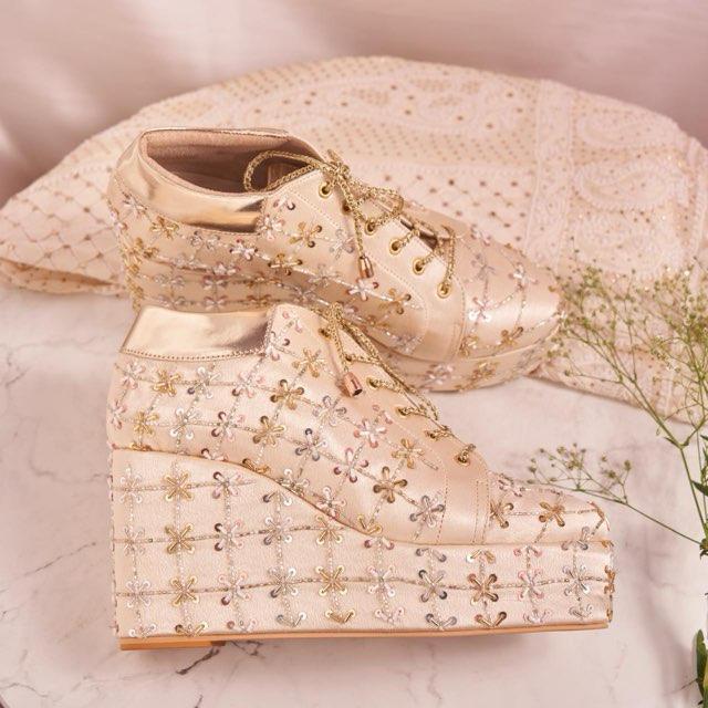 Customizable 4-Inch Cushioned Heels with Gold & Silver Embroidery | Stylish & Comfortable