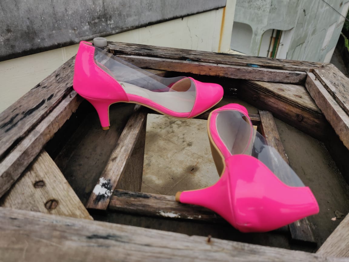 734192_483798491665855_1831837186_n_large | Hot pink shoes, Heels, Neon  pink heels